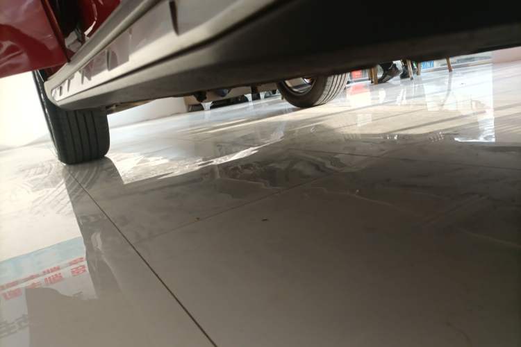 Used Mercedes-Benz GLA 2015 GLA 220 4MATIC Fashion Model Right Side Sill