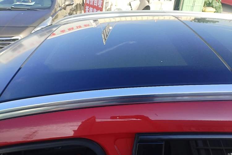 Used Mercedes-Benz GLA 2015 GLA 220 4MATIC Fashion Model Roof