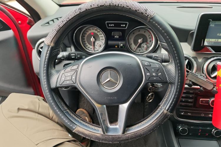Used Mercedes-Benz GLA 2015 GLA 220 4MATIC Fashion Model Steering Wheel