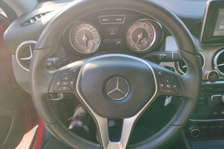 Used Mercedes-Benz GLA 2015 GLA 200 Fashion Model Steering Wheel