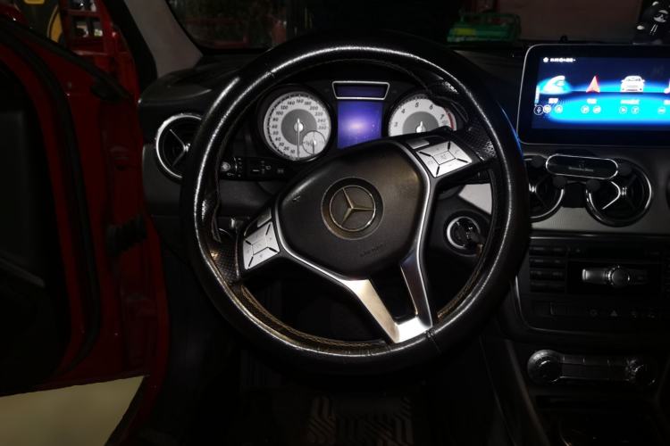 Used Mercedes-Benz GLA 2015 GLA 200 Sport Edition Steering Wheel