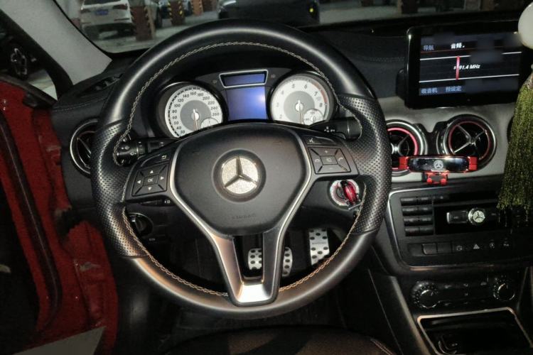 Used Mercedes-Benz GLA 2015 GLA 200 Fashion Model Steering Wheel
