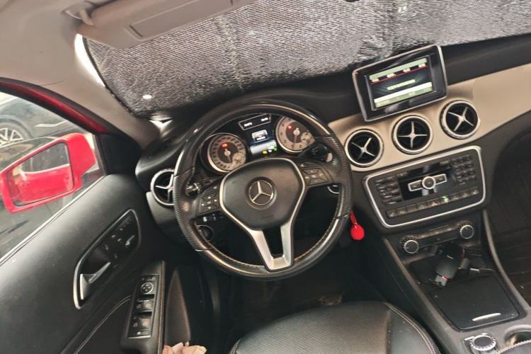 Used Mercedes-Benz GLA 2015 GLA 220 4MATIC Fashion Model Steering Wheel