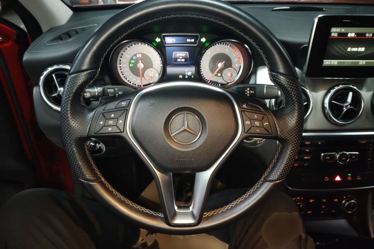 Used Mercedes-Benz GLA 2015 GLA 200 Fashion Model Steering Wheel