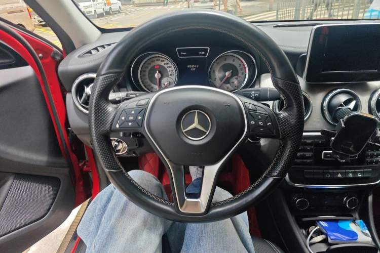 Used Mercedes-Benz GLA 2015 GLA 200 Fashion Model Steering Wheel