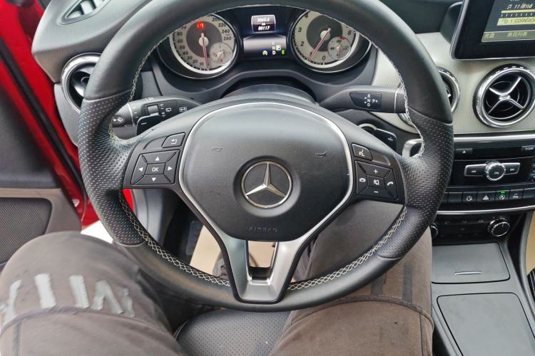 Used Mercedes-Benz GLA 2015 GLA 200 Sport Edition Steering Wheel