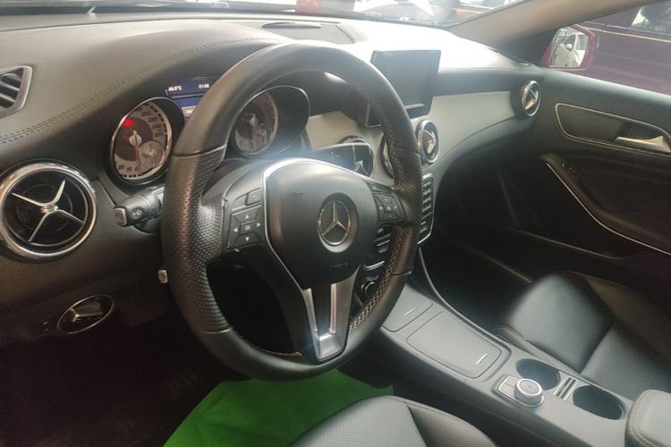Used Mercedes-Benz GLA 2015 GLA 200 Fashion Model Steering Wheel