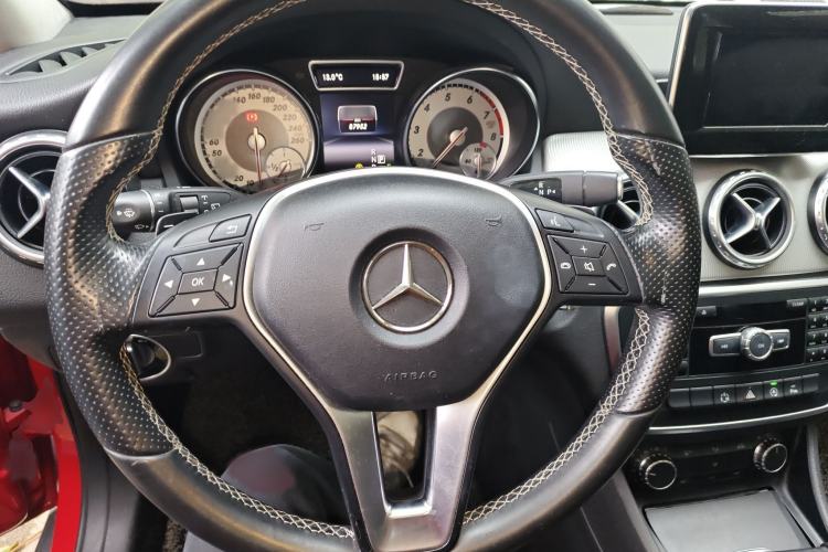 Used Mercedes-Benz GLA 2015 GLA 200 Steering Wheel