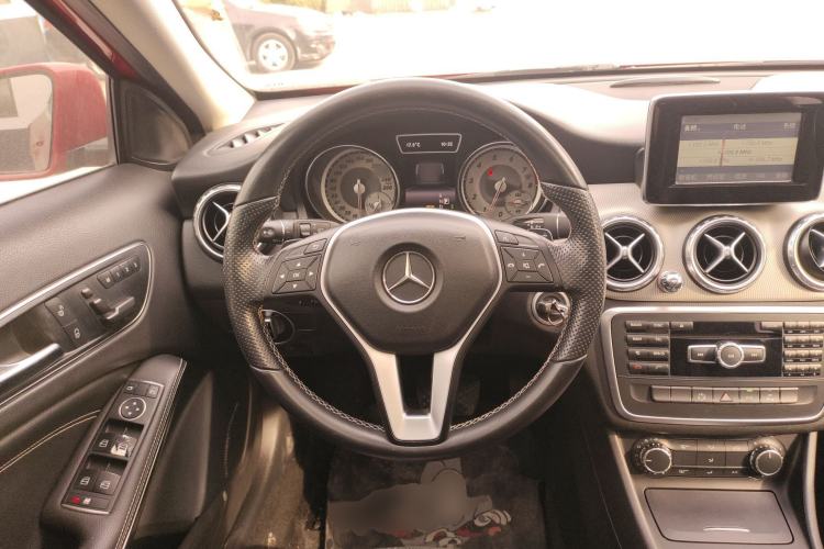 Used Mercedes-Benz GLA 2015 GLA 200 Steering Wheel