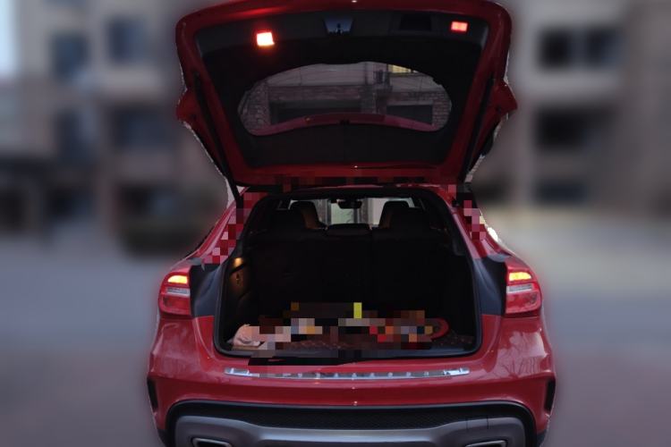 Used Mercedes-Benz GLA 2015 GLA 260 4MATIC Sport Edition Trunk