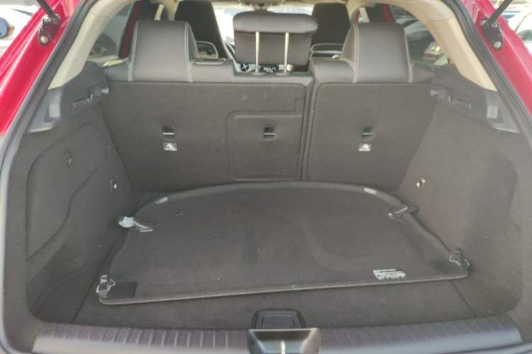 Used Mercedes-Benz GLA 2015 GLA 200 Fashion Model Trunk