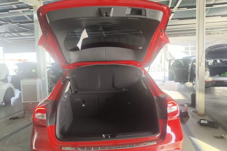 Used Mercedes-Benz GLA 2015 GLA 200 Sport Edition Trunk