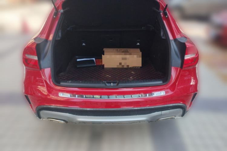 Used Mercedes-Benz GLA 2015 GLA 260 4MATIC Trunk