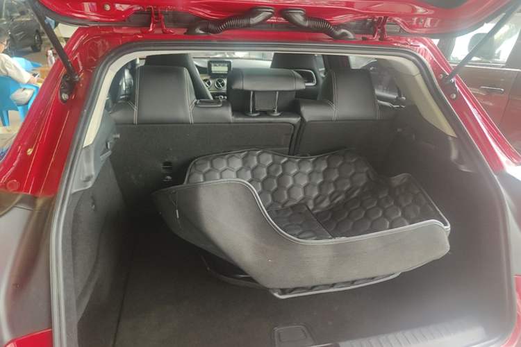 Used Mercedes-Benz GLA 2015 GLA 200 Fashion Model Trunk