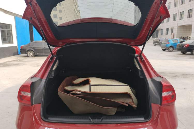 Used Mercedes-Benz GLA 2015 GLA 200 Trunk