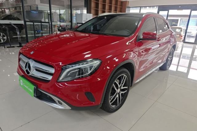 Mercedes-Benz GLA 2015 GLA 200 Fashion Model usado