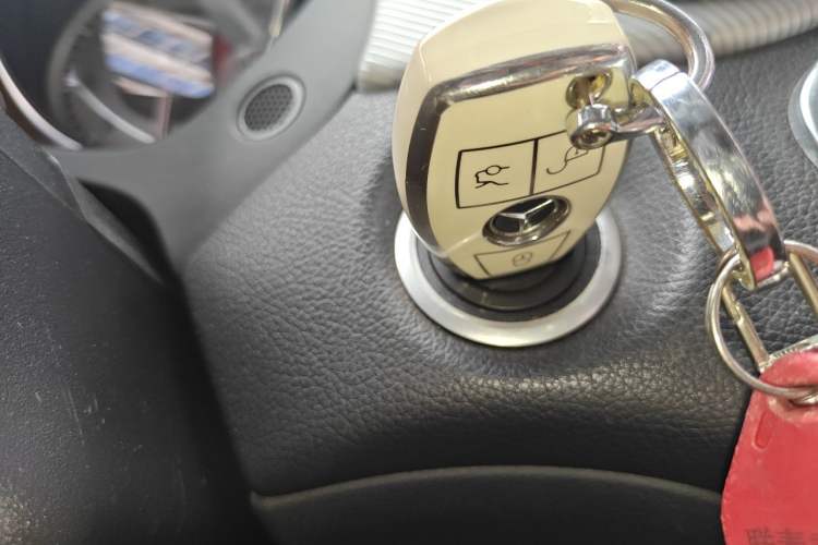 Used Mercedes-Benz GLA 2015 GLA 200 Fashion Model Vehicle Key