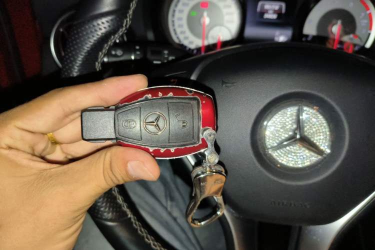 Used Mercedes-Benz GLA 2015 GLA 200 Fashion Model Vehicle Key