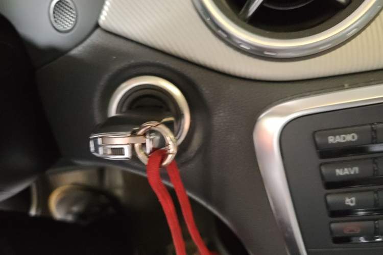 Used Mercedes-Benz GLA 2015 GLA 220 4MATIC Fashion Model Vehicle Key
