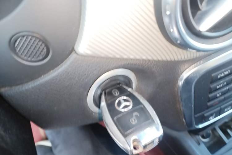 Used Mercedes-Benz GLA 2015 GLA 220 4MATIC Fashion Model Vehicle Key
