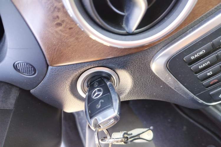 Used Mercedes-Benz GLA 2015 GLA 260 4MATIC Vehicle Key