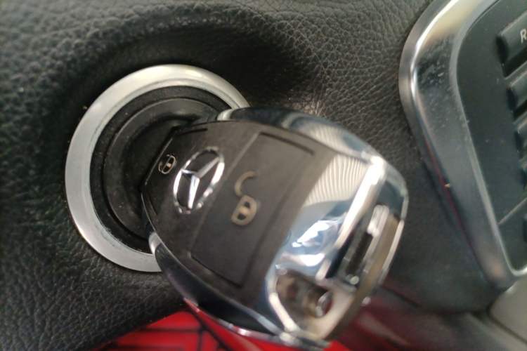 Used Mercedes-Benz GLA 2015 GLA 220 4MATIC Fashion Model Vehicle Key