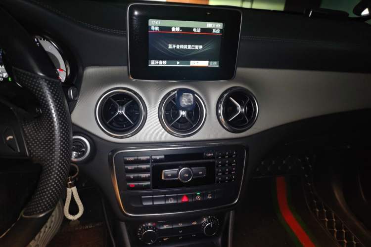 Used Mercedes-Benz GLA 2015 GLA 200 Fashion Model Audio And AC Panel