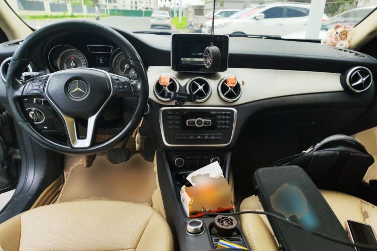 Used Mercedes-Benz GLA 2015 GLA 200 Fashion Model Center Console