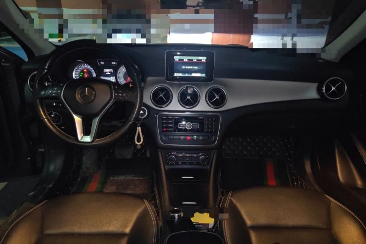 Used Mercedes-Benz GLA 2015 GLA 200 Fashion Model Center Console
