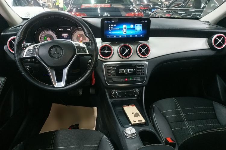 Used Mercedes-Benz GLA 2015 GLA 200 Center Console