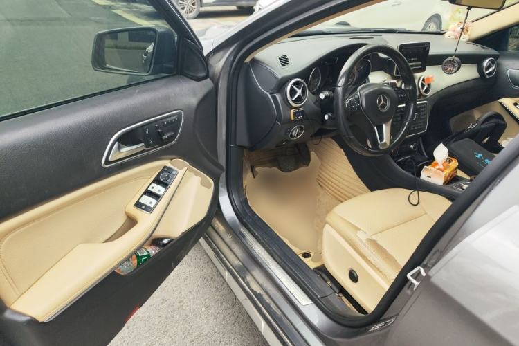 Used Mercedes-Benz GLA 2015 GLA 200 Fashion Model Driver Seat