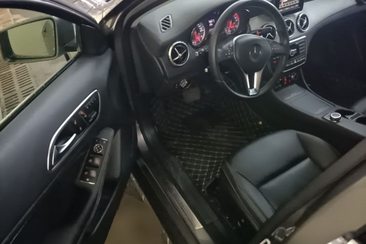 Used Mercedes-Benz GLA 2015 GLA 220 4MATIC Fashion Model Driver Seat