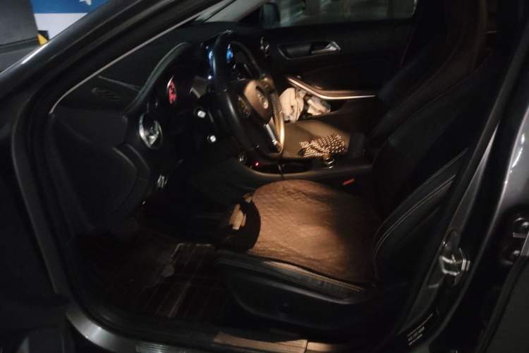 Used Mercedes-Benz GLA 2015 GLA 200 Fashion Model Driver Seat