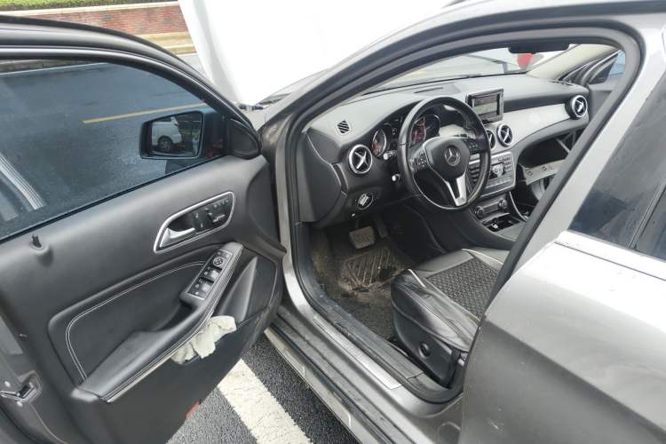 Used Mercedes-Benz GLA 2015 GLA 200 Fashion Model Driver Seat