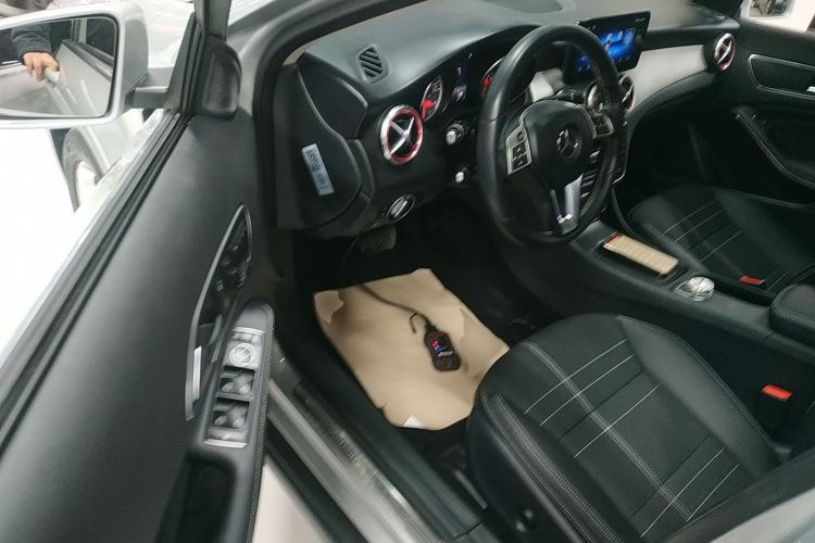 Used Mercedes-Benz GLA 2015 GLA 200 Driver Seat