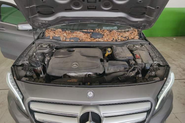 Used Mercedes-Benz GLA 2015 GLA 200 Fashion Model Engine Bay