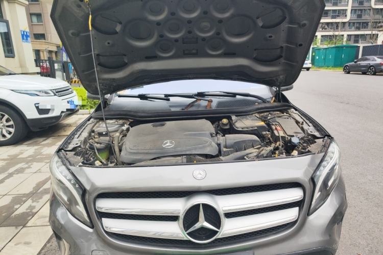 Used Mercedes-Benz GLA 2015 GLA 200 Fashion Model Engine Bay