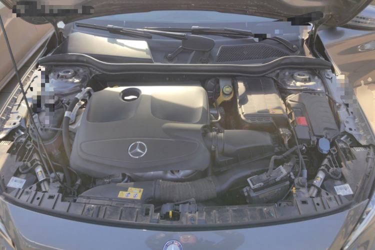 Used Mercedes-Benz GLA 2015 GLA 220 4MATIC Fashion Model Engine Bay