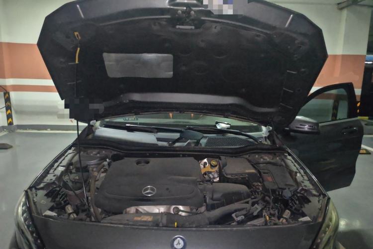 Used Mercedes-Benz GLA 2015 GLA 200 Fashion Model Engine Bay