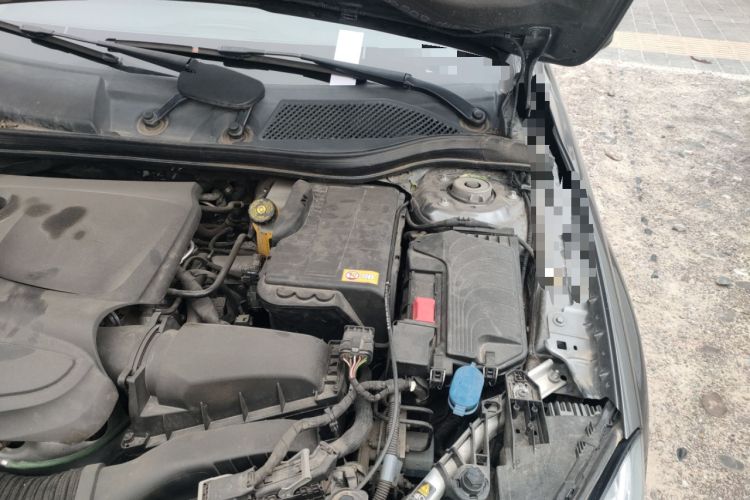 Used Mercedes-Benz GLA 2015 GLA 200 Fashion Model Engine Bay Left