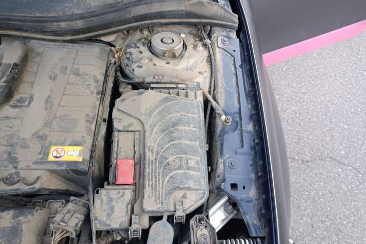 Used Mercedes-Benz GLA 2015 GLA 220 4MATIC Fashion Model Engine Bay Left