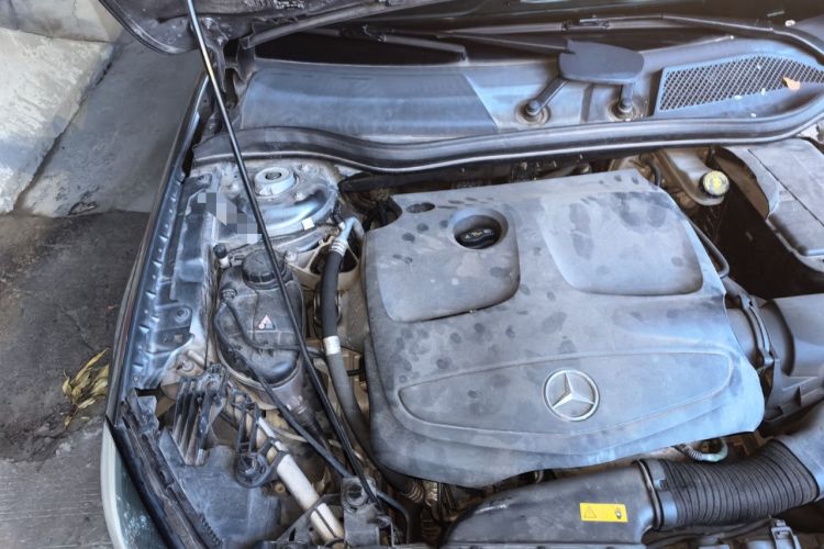 Used Mercedes-Benz GLA 2015 GLA 200 Sport Edition Engine Bay Right