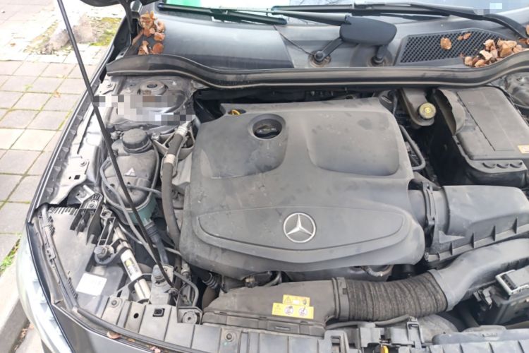 Used Mercedes-Benz GLA 2015 GLA 220 4MATIC Fashion Model Engine Bay Right