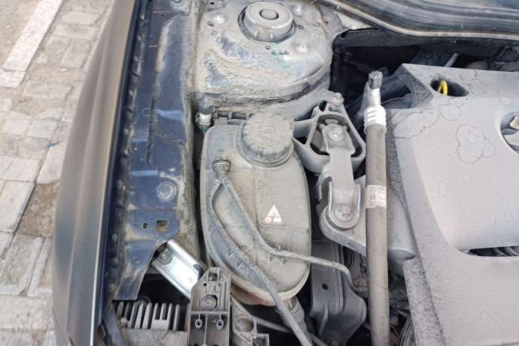 Used Mercedes-Benz GLA 2015 GLA 220 4MATIC Fashion Model Engine Bay Right