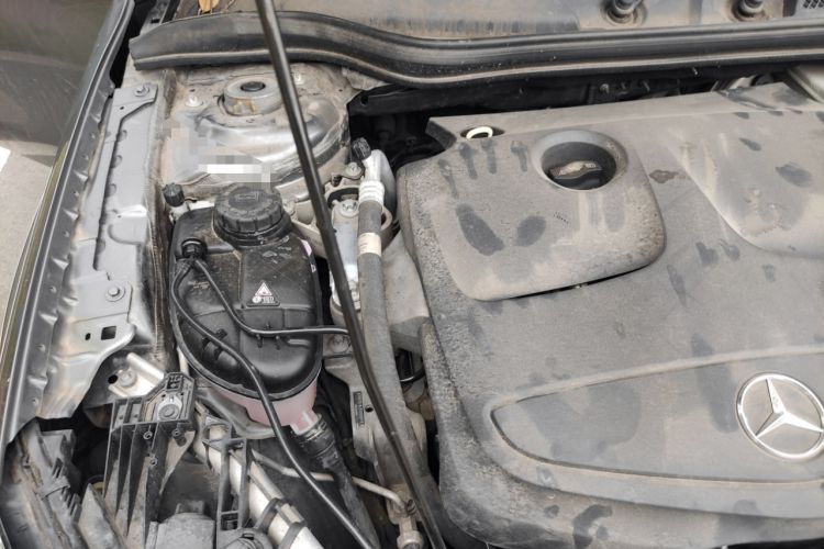 Used Mercedes-Benz GLA 2015 GLA 200 Sport Edition Engine Bay Right