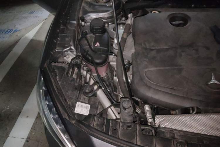 Used Mercedes-Benz GLA 2015 GLA 200 Fashion Model Engine Bay Right