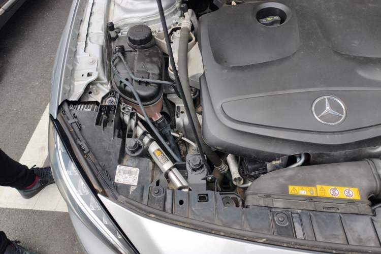 Used Mercedes-Benz GLA 2015 GLA 200 Engine Bay Right