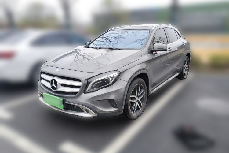 Used Mercedes-Benz GLA 2015 GLA 200 Fashion Model Front Left 45 Deg