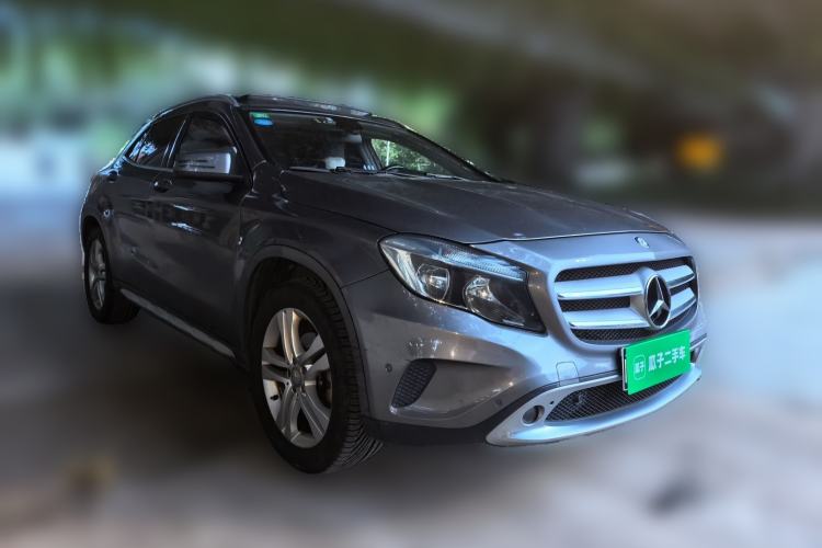 Used Mercedes-Benz GLA 2015 GLA 200 Sport Edition Front Right 45 Deg