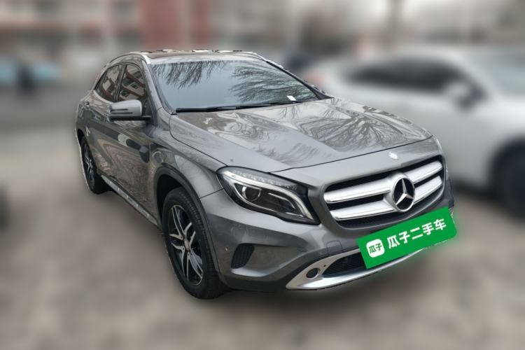 Used Mercedes-Benz GLA 2015 GLA 200 Fashion Model Front Right 45 Deg